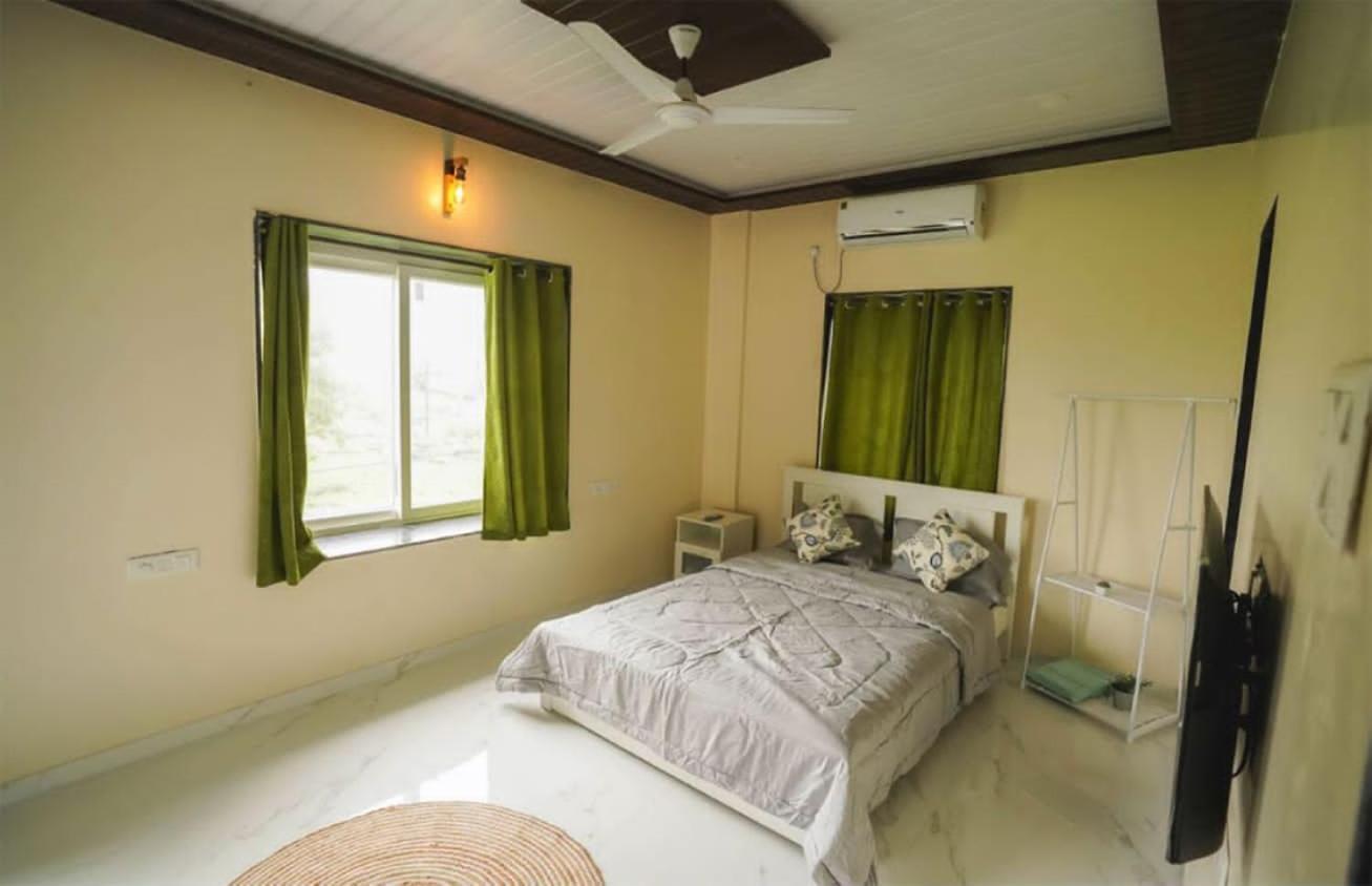 Green Crest Villa Lonavala Luaran gambar